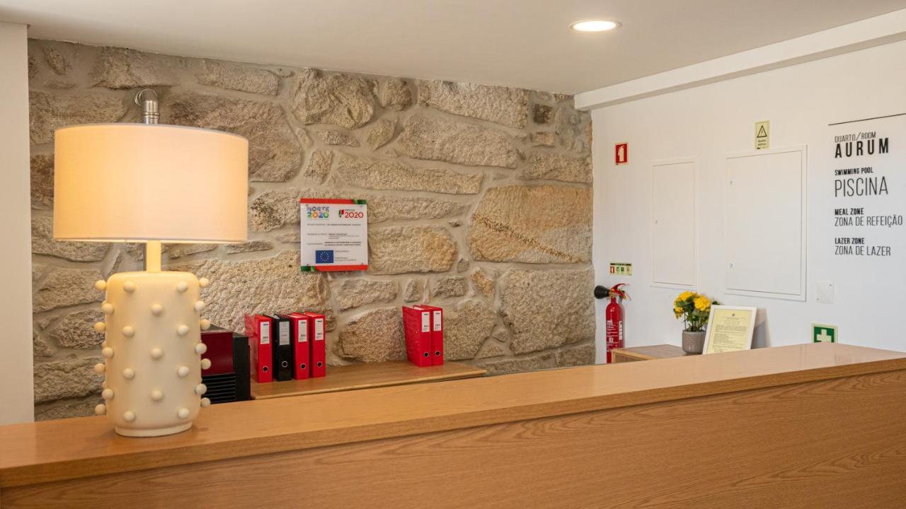 The Village House By Cdv Carrazeda de Anciaes Bagian luar foto
