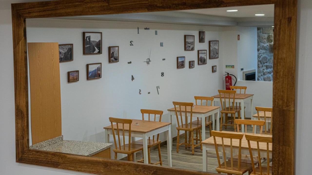 The Village House By Cdv Carrazeda de Anciaes Bagian luar foto